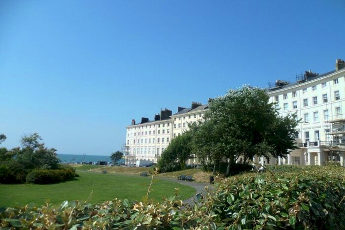 1 Bedroom Flat To Rent In Adelaide Crescent, Hove, East Sussex, BN3