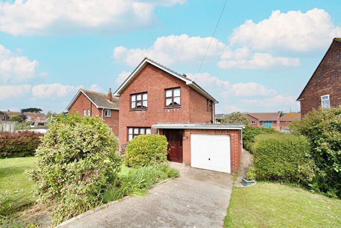 3 Bedroom Detached House For Sale In Dover Road, Weymouth, DT4