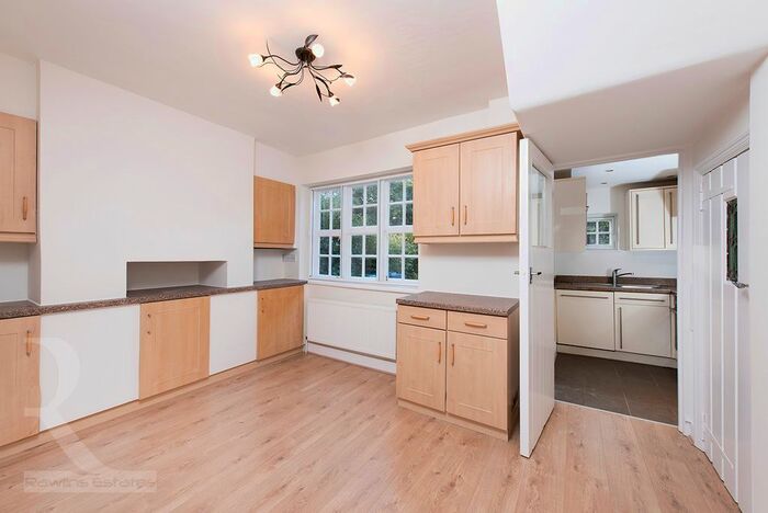 3 Bedroom Semi-Detached House To Rent In Asmuns Place, Temple Fortune, NW11