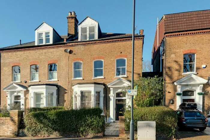 2 Bedroom Flat To Rent In Brondesbury Road, Queen's Park, NW6