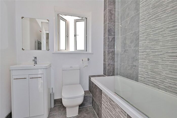 4 Bedroom Semi-Detached House To Rent In Kings Road, West End, Woking, Surrey, GU24