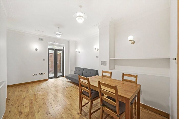 2 Bedroom Flat To Rent In Cubitt Street, Kings Cross, London, WC1X
