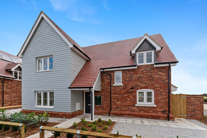 4 Bedroom Detached House For Sale In Brimstone Place, Little Dunmow, Essex, CM6
