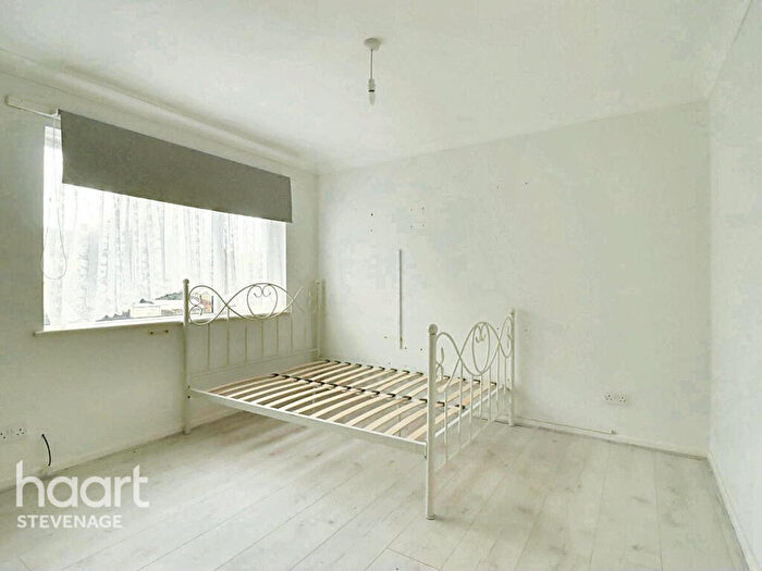 2 Bedroom End Of Terrace House For Sale In Penn Road, Stevenage, SG1