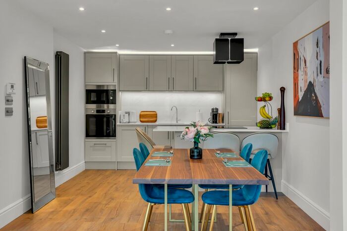 1 Bedroom Flat To Rent In Water Ln, London, NW1