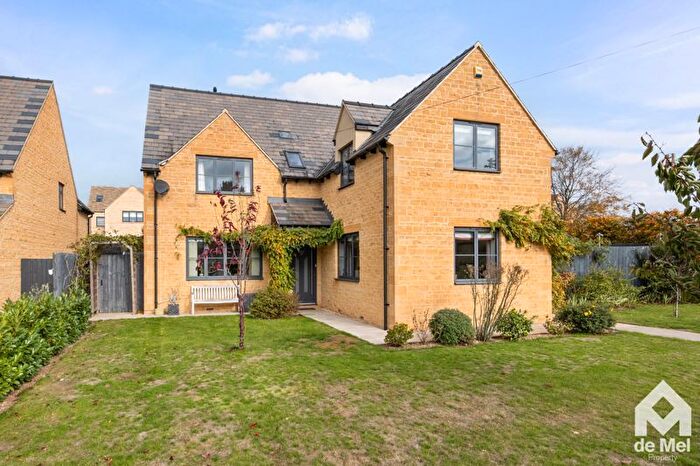 4 Bedroom Detached House For Sale In Stow Road, Toddington, Gloucestershire, GL54