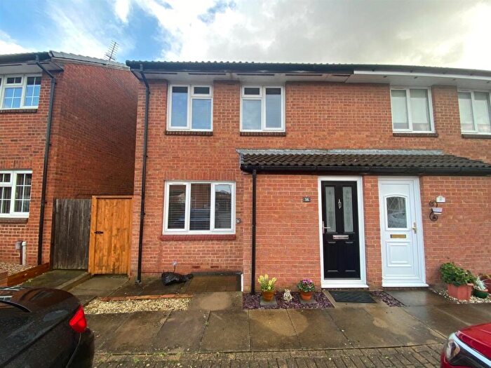1 Bedroom Maisonette To Rent In Carbury Close, Hornchurch, RM12