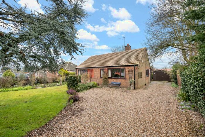 2 Bedroom Detached Bungalow For Sale In Sandy Bank, New York, LN4