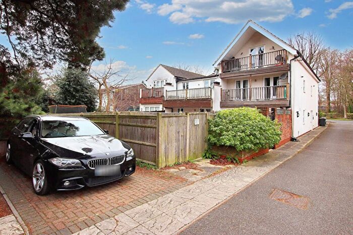 2 Bedroom Apartment For Sale In A Monks Orchard Road, Beckenham, BR3