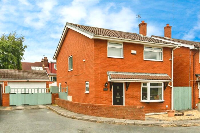 4 Bedroom Detached House For Sale In Sherwood Grove, Meols, Wirral, CH47