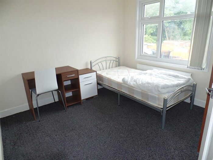 5 Bedroom House To Rent In Templar Avenue, Tile Hill, Coventry, CV4