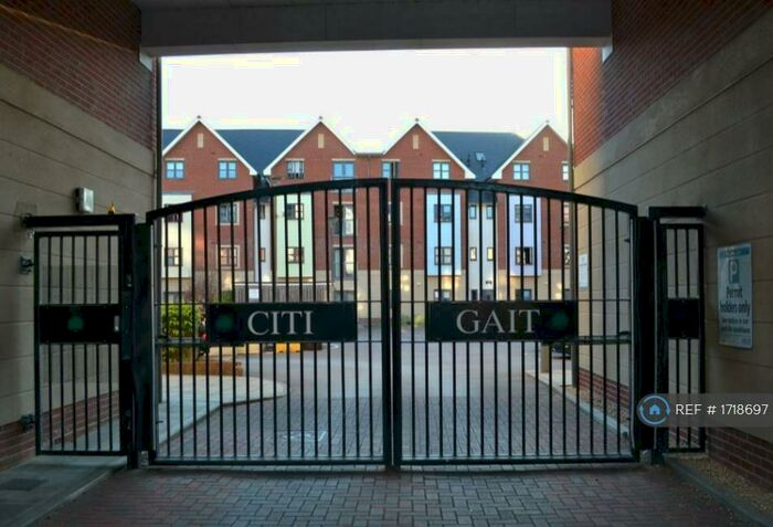 2 Bedroom Flat To Rent In Jacob House, Portsmouth, PO1