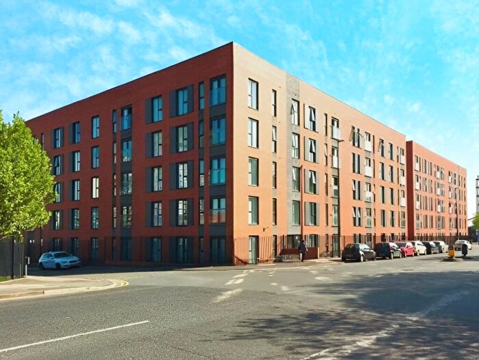 2 Bedroom Flat To Rent In Derwent Street, Salford, Greater Manchester, M5