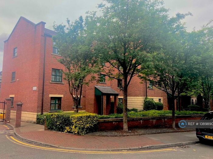 1 Bedroom Flat To Rent In Irwell House, Manchester, M15