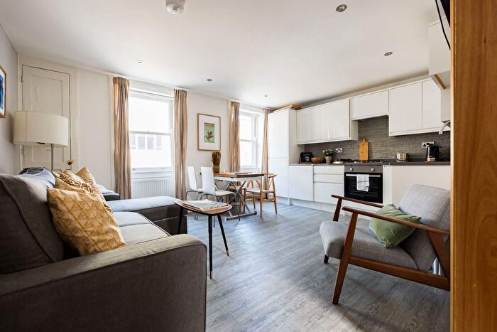3 Bedroom Flat To Rent In Fitzrovia, W1T