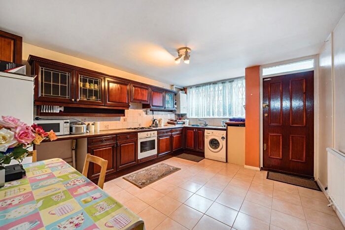 4 Bedroom Terraced House For Sale In Stuart Road, Queens Park, London, NW6