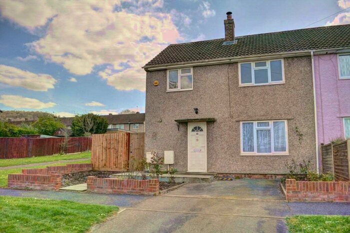 3 Bedroom Semi-Detached House To Rent In Woodfield Road, Princes Risborough, HP27