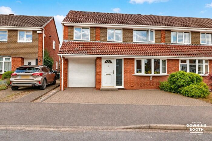 4 Bedroom Semi Detached House For Sale In Dovebridge Close, Sutton Coldfield, B76