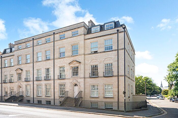 3 Bedroom Flat For Sale In Henrietta Road, Bath, Somerset, BA2
