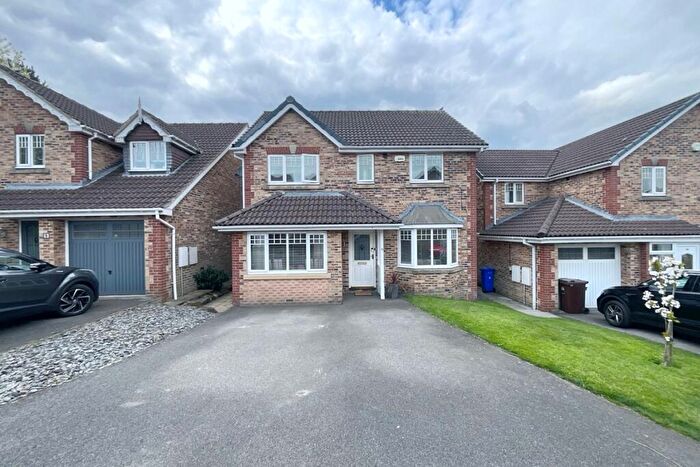 4 Bedroom Detached House For Sale In Fox Lane Court, Sheffield, S12