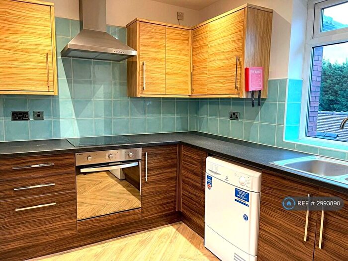 2 Bedroom Flat To Rent In Leyland Road, Southport, PR9