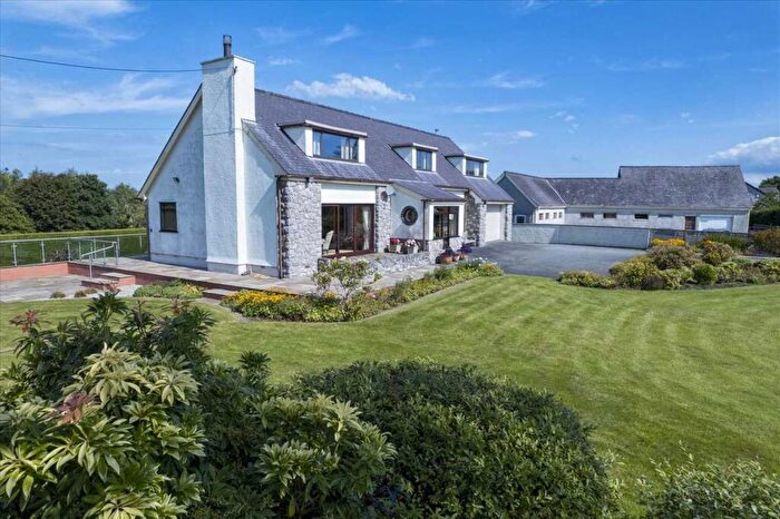 5 Bedroom Detached House For Sale In Noddfa, Llanddaniel, Llanddaniel, LL60