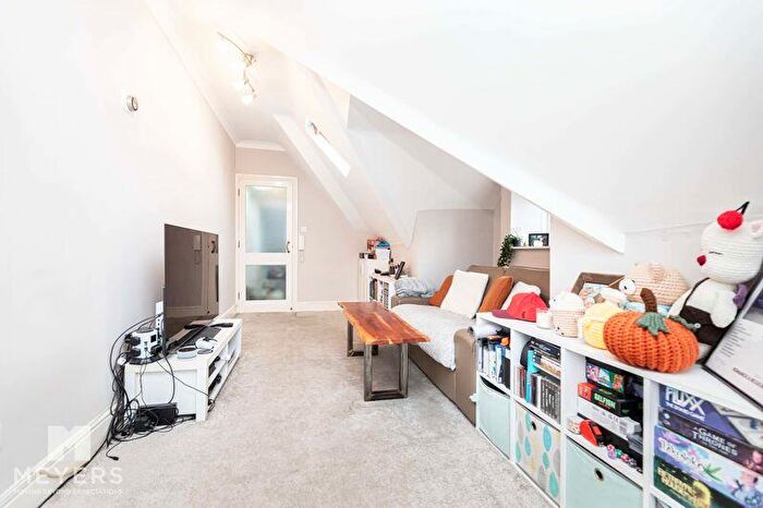 1 Bedroom Apartment For Sale In Eden Roc, Percy Road, Bournemouth, BH5