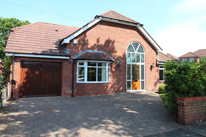 3 Bedroom Bungalow To Rent In Thirlmere Road, Urmston, Manchester, M41