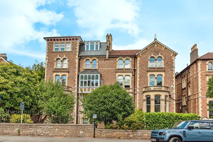 2 Bedroom Flat For Sale In Percival Road, Bristol, BS8