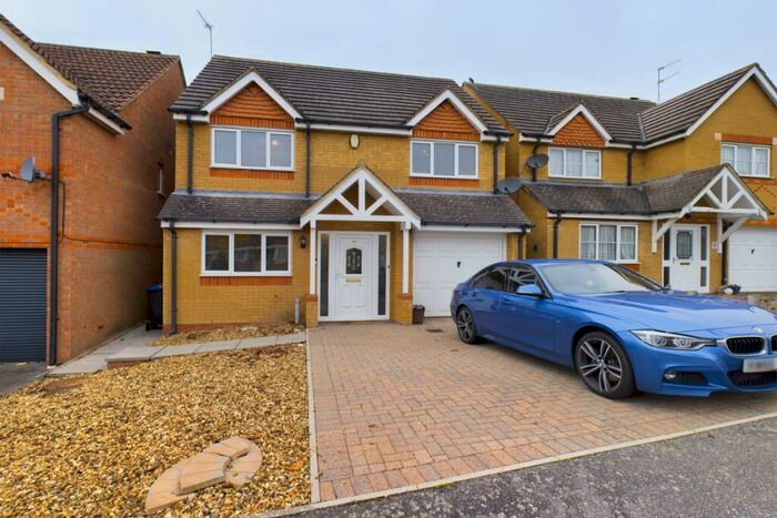 4 Bedroom Detached House To Rent In Farmers Close, Wootton, Northampton, NN4