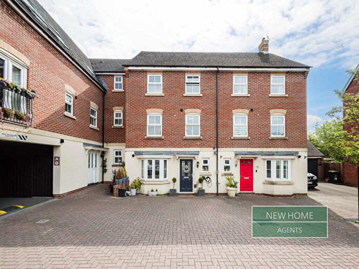 3 Bedroom Terraced House For Sale In Vistula Crescent, Haydon End, Swindon, SN25