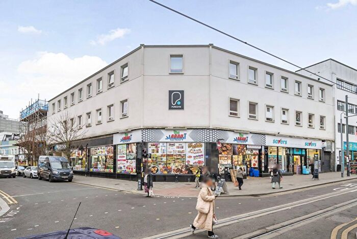 2 Bedroom Flat To Rent In Church Street, Central Croydon, Croydon, CR0