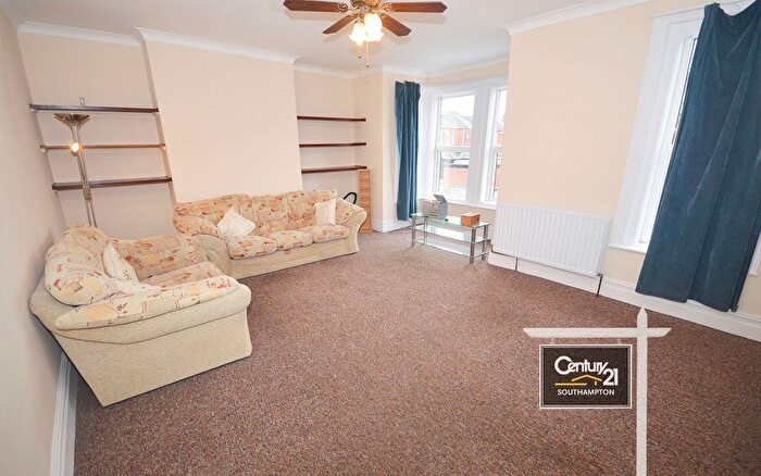 2 Bedroom Flat To Rent In |Ref: |, Emsworth Road, Southampton, SO15
