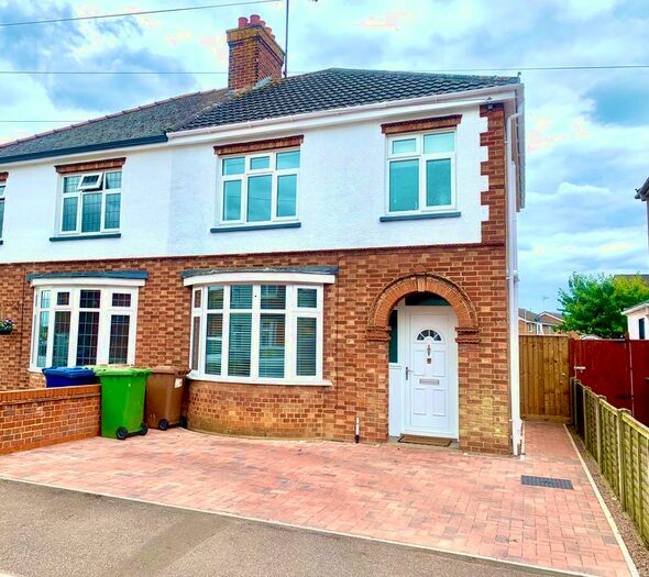 3 Bedroom Property To Rent In Newlands Avenue, March, PE15