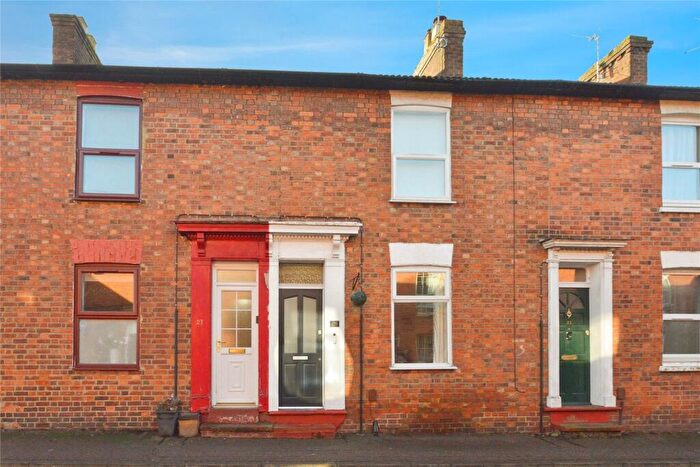 2 Bedroom House For Sale In Buckingham Street, Wolverton, Milton Keynes, Buckinghamshire, MK12