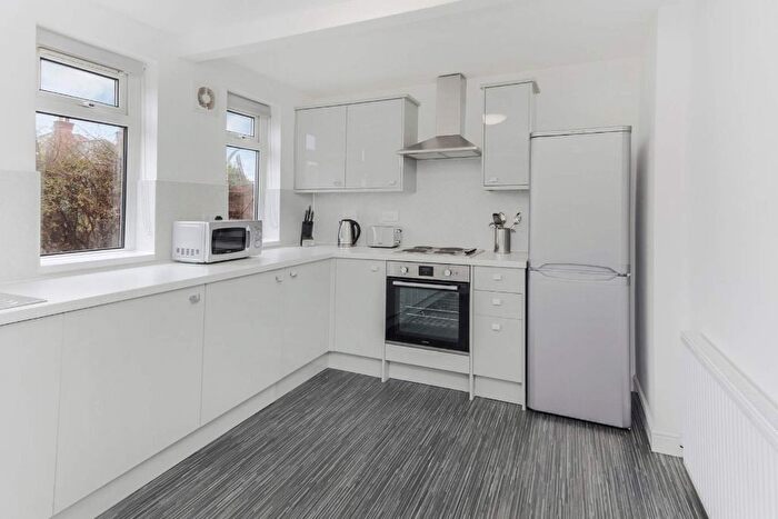 4 Bedroom Detached House To Rent In Wollaton Road, Beeston, Nottingham, Nottinghamshire, NG9