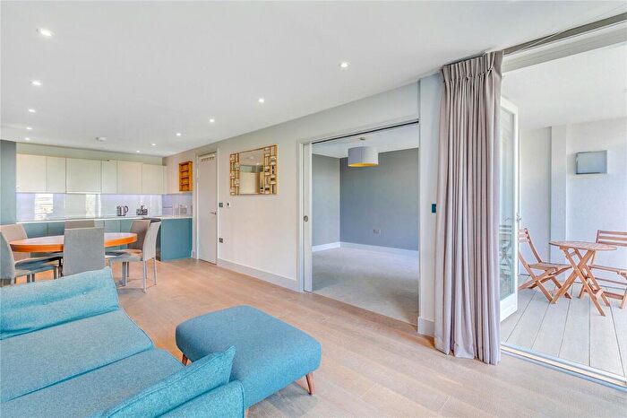 2 Bedroom Flat To Rent In Decorum Apartments, Wenlock Road, N1