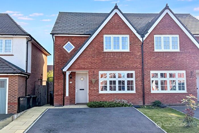 3 Bedroom Semi Detached House For Sale In Hadrian Way, Heritage Fields, Nuneaton, CV11