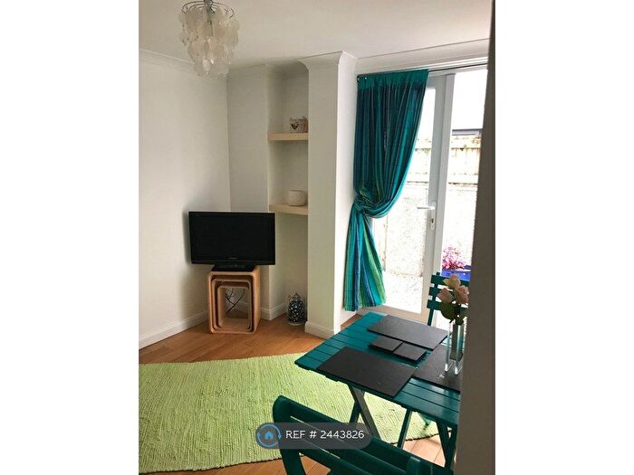 1 Bedroom Flat To Rent In Trevean Way, Newquay, TR7
