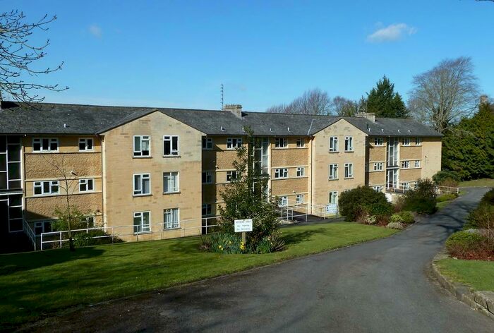 2 Bedroom Property To Rent In Chatham Park, BA2