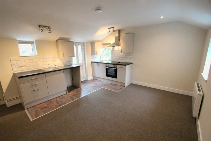 1 Bedroom Flat To Rent In Station Street, Sittingbourne ME10