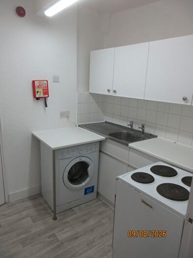 Studio To Rent In Fairlop Rd, Leytonstone, E11