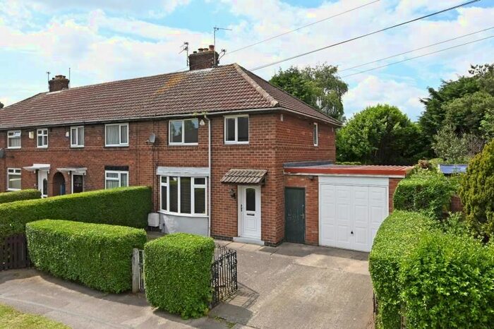 3 Bedroom End Of Terrace House To Rent In Spalding Avenue, Clifton, York, YO30