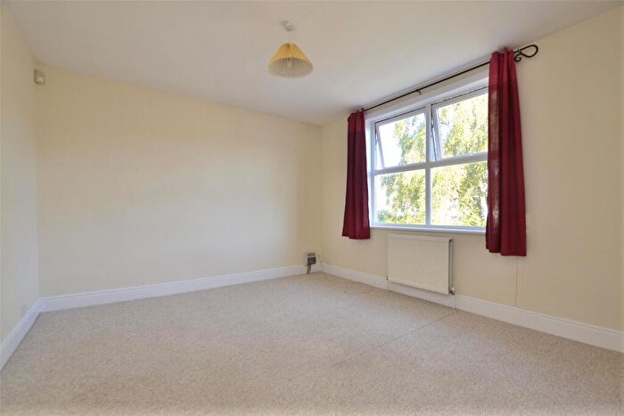 2 Bedroom Apartment To Rent In West Way, Oxford, OX2