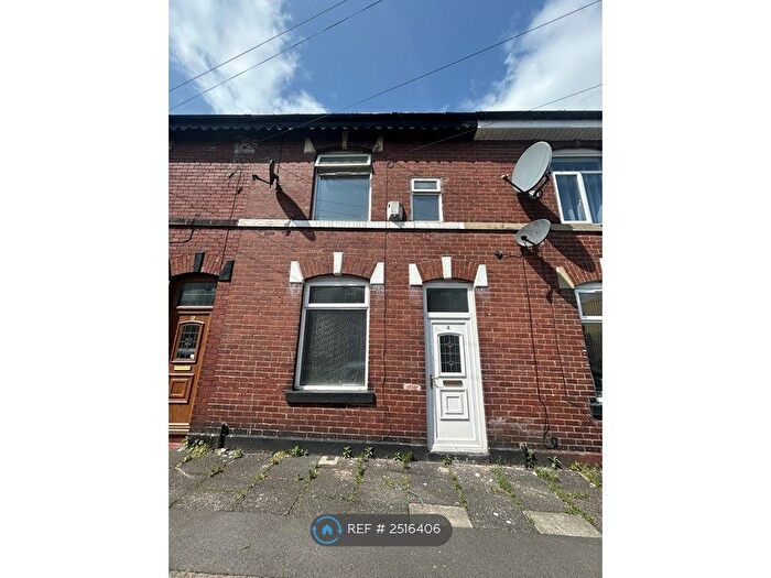 3 Bedroom Terraced House To Rent In Potter Street, Bury, BL9
