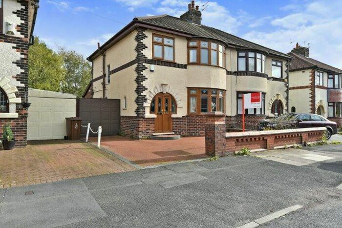 3 Bedroom Semi-Detached House To Rent In Rose Hill Road, Ashton-Under-Lyne, OL6