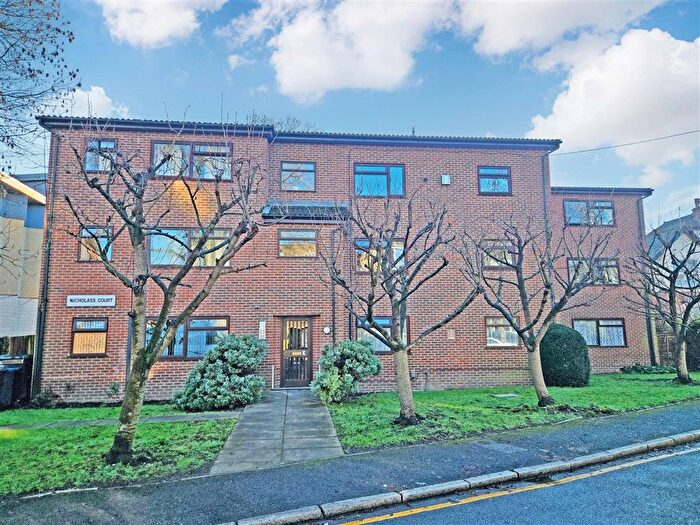 1 Bedroom Flat For Sale In Dale Road, Purley, CR8