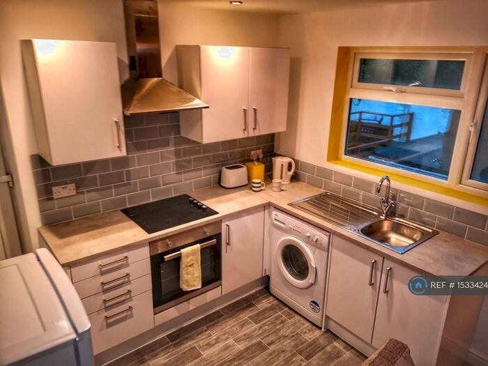 1 Bedroom Flat To Rent In Montpelier Terrace, Swansea, SA1