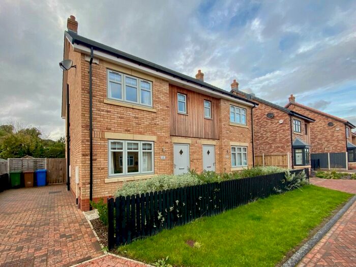 3 Bedroom Semi-Detached House To Rent In Henson Drive, Park Lane, Cottingham, East Yorkshire, HU16