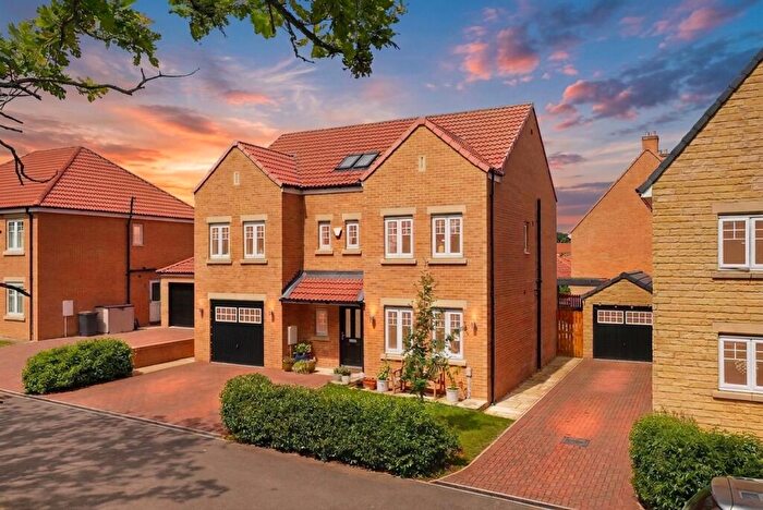 7 Bedroom Detached House For Sale In Scampston Drive, Off Otley Road, Harrogate, HG3